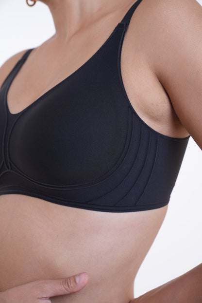 LayBareShop wireless support meets sculpted comfort. Experience 3D Flocking & Jelly Glue tech for seam-free lift, shape & all-day comfort in one revolutionary bra.