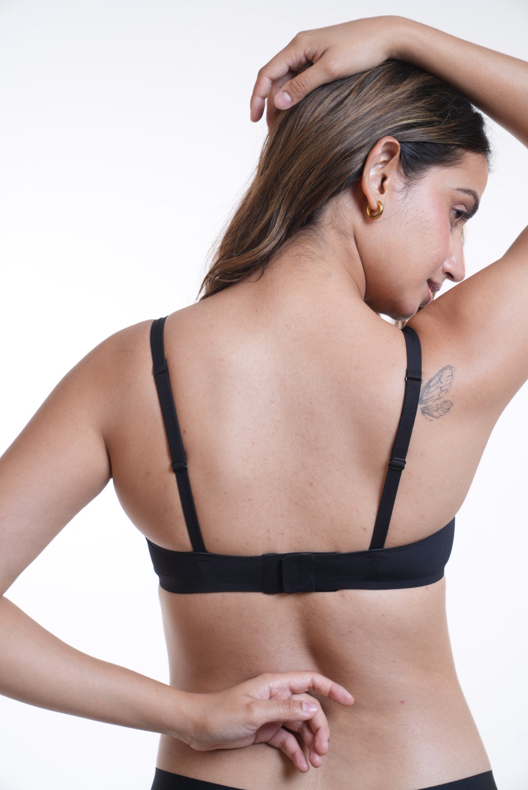 LayBareShop Liora Wireless Bra—full coverage, no wires, natural push-up effect. Designed for a smooth silhouette and all-day comfort, whether casual or dressed up.